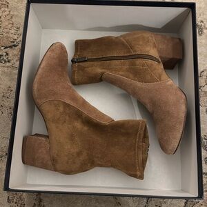 Boots 
Brand splendid 
Color light brown 
Size 7.5